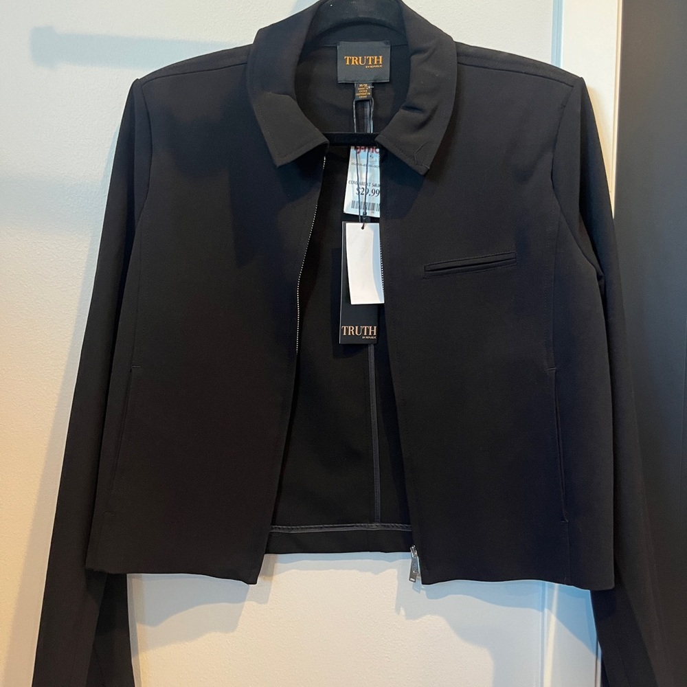 Structured cropped jacket